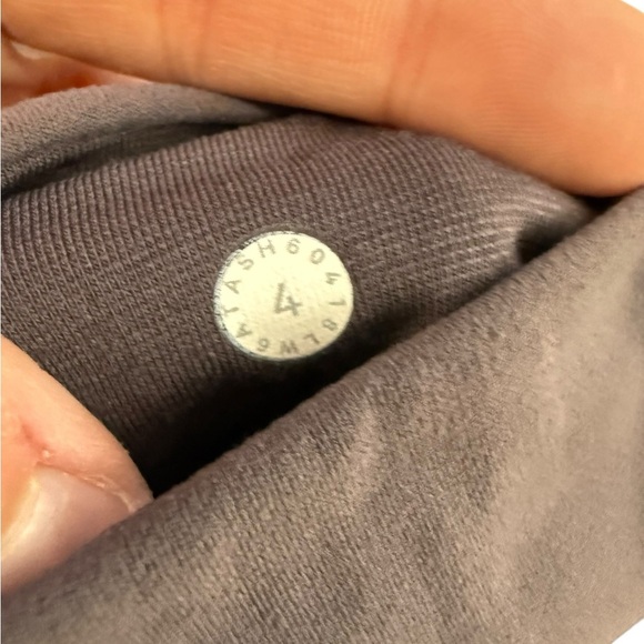 Lululemon Align Jogger Crop – 23” – Size 4 - Picture 5 of 9